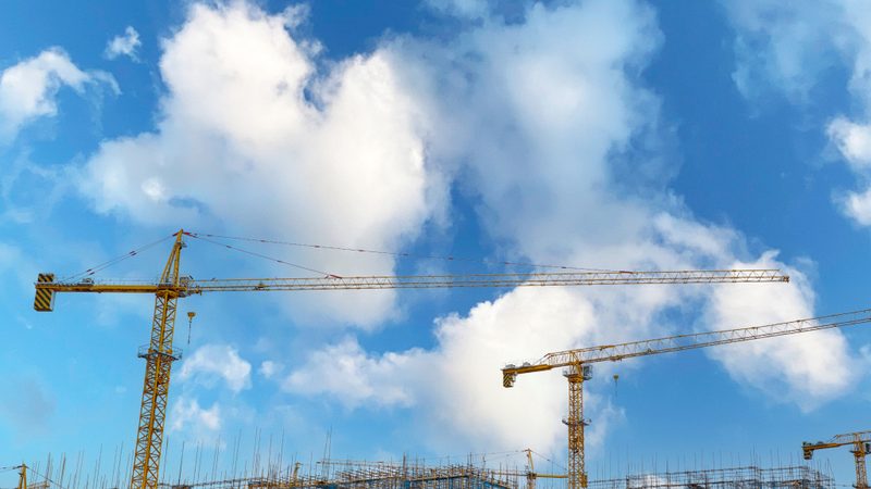 小型建筑工程队与正规公司的对比：如何选择更可靠的合作伙伴